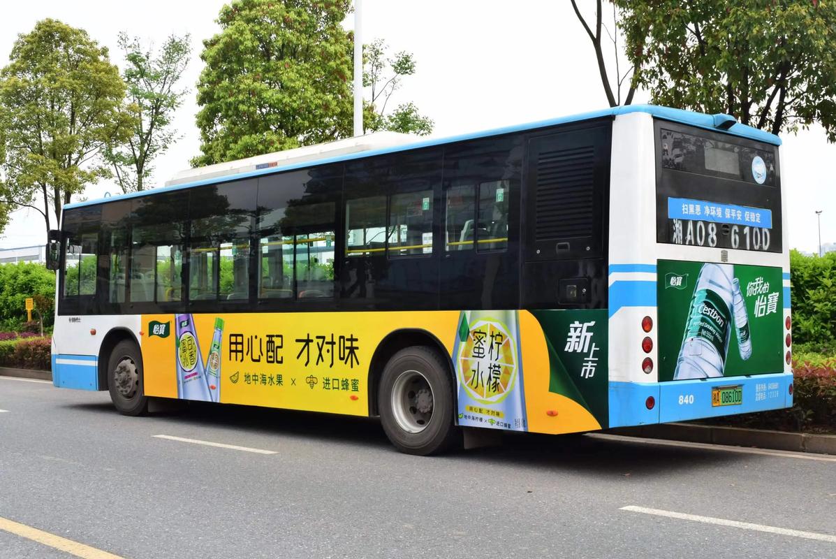 西藏公交站台广告投放公交广告具有较高的针对性.全国公交广